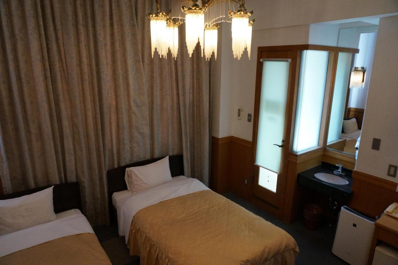 Business Hotel Crescent Tokió Kültér fotó